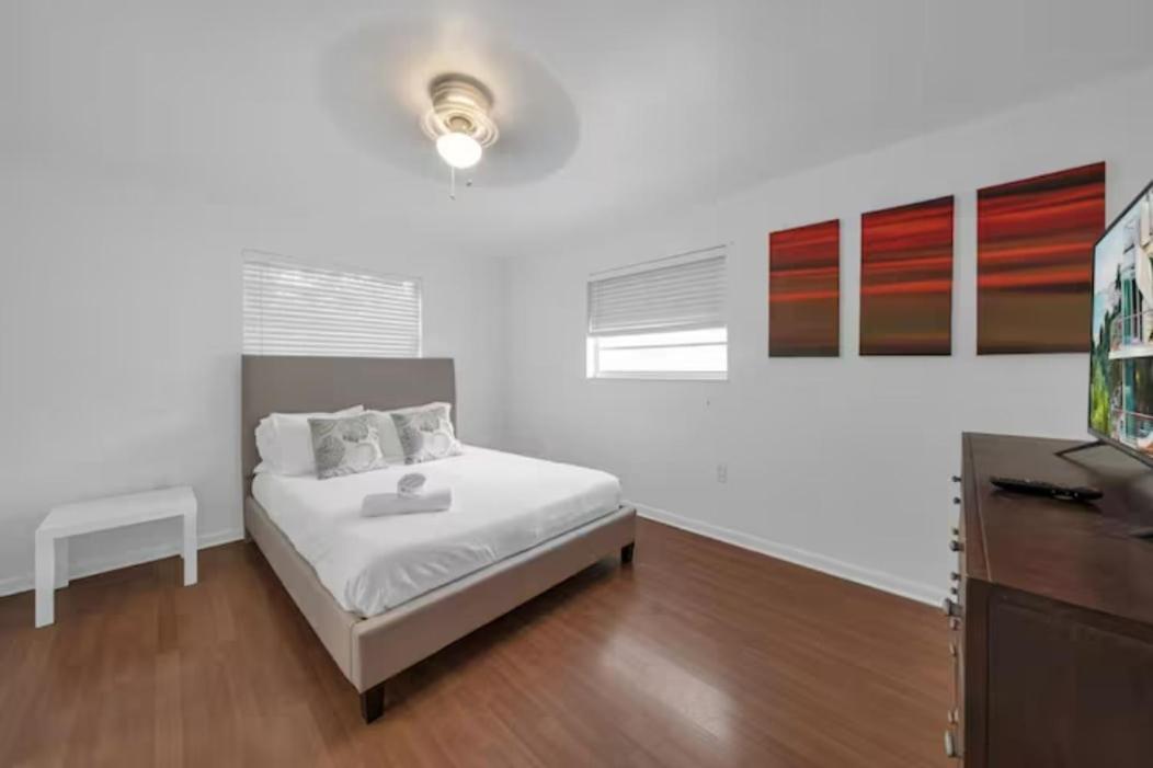 Spacious 2-2 In Heart Of Calle 8 - Family *